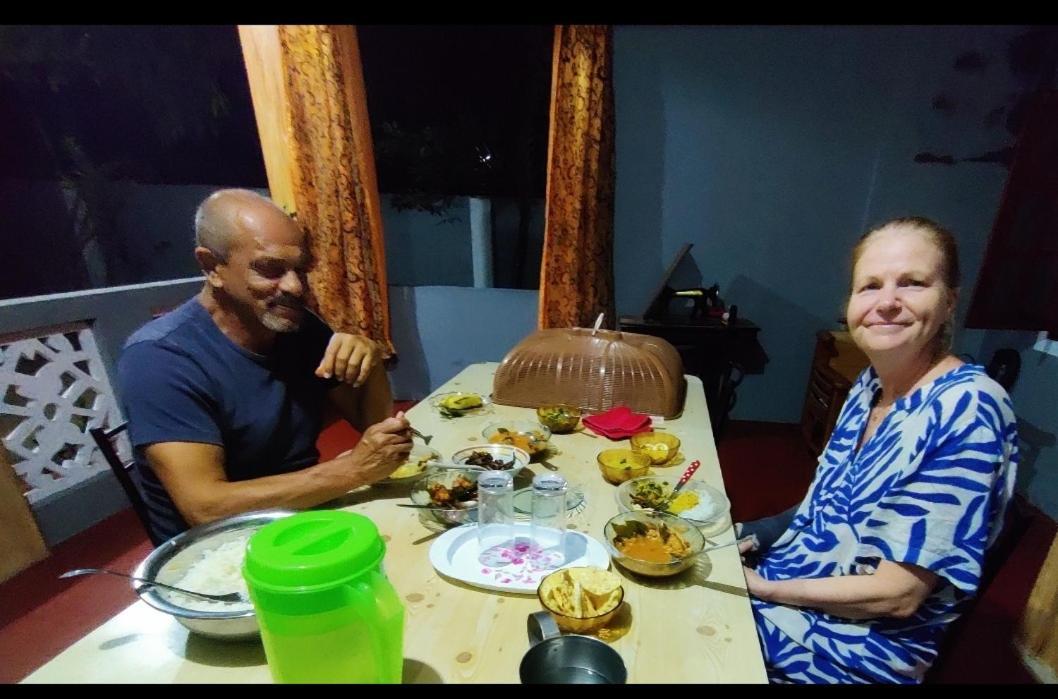 Enoch Guest House Mannar Exterior foto